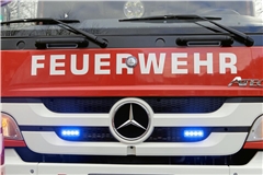 Die Feuerwehr war bei dem Brand mit einem Großaufgebot vor Ort. Symbolfoto: Jörg Fiedler