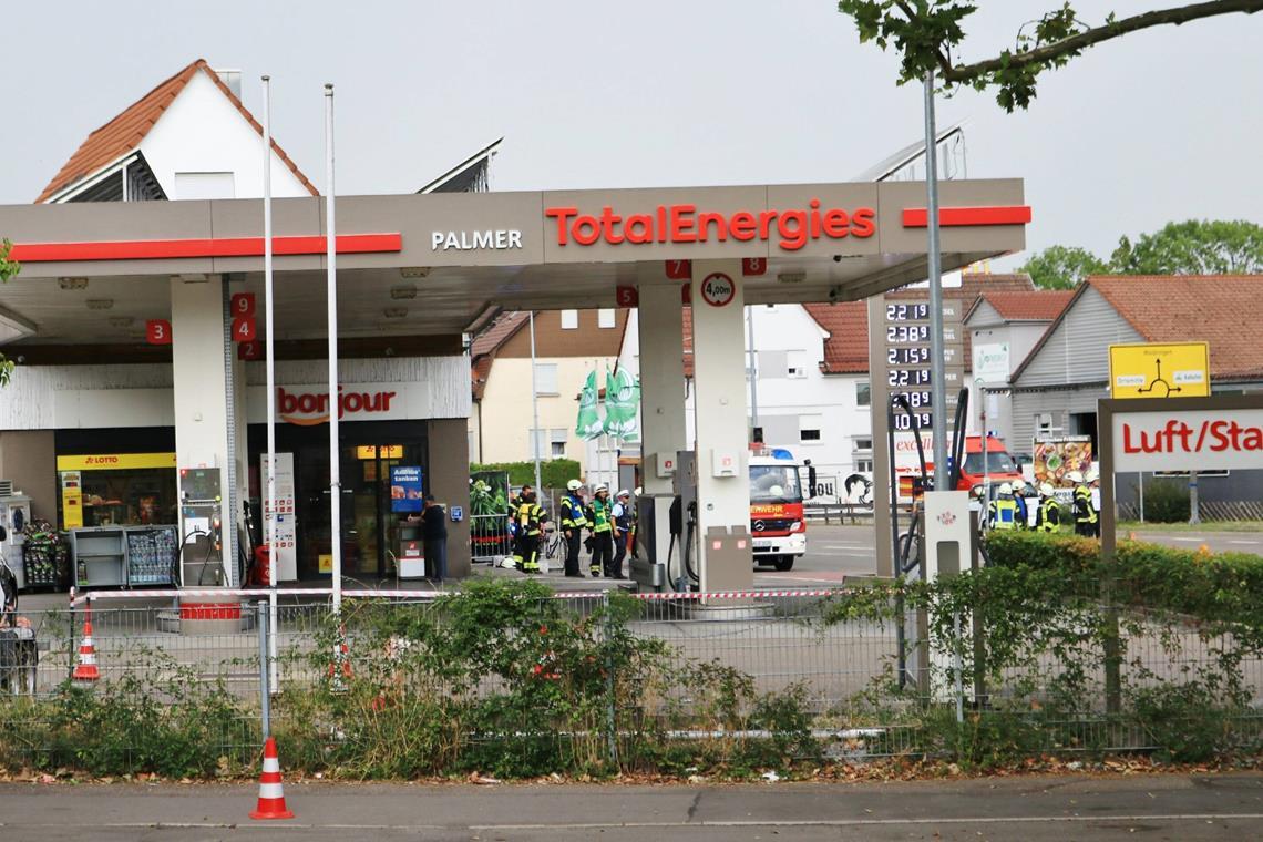 Die Feuerwehr wartet aktuell auf einen Techniker, der die Anlage überprüfen soll. Foto 7aktuell.de/Lermer