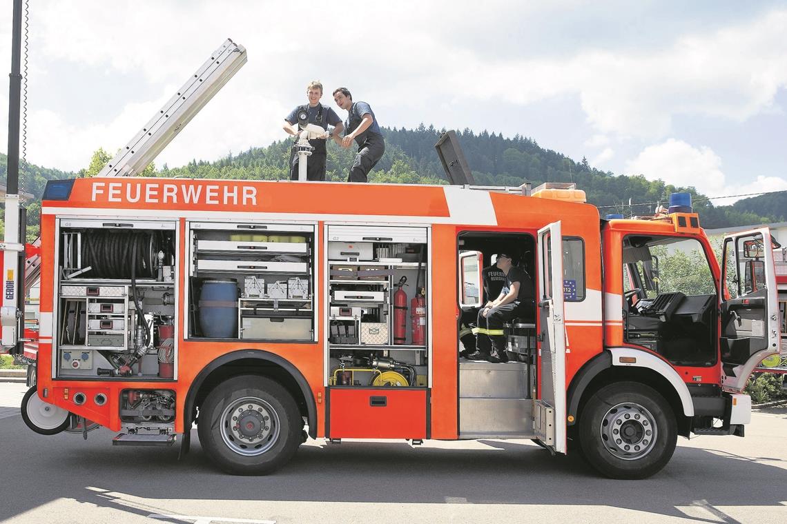 Ein Flugzeug bekommt man schneller Die Feuerwehren im Kreis sind immer wieder händeringend auf der Suche nach neuen oder gebrauchten Löschfahrzeugen, um alte zu ersetzen.