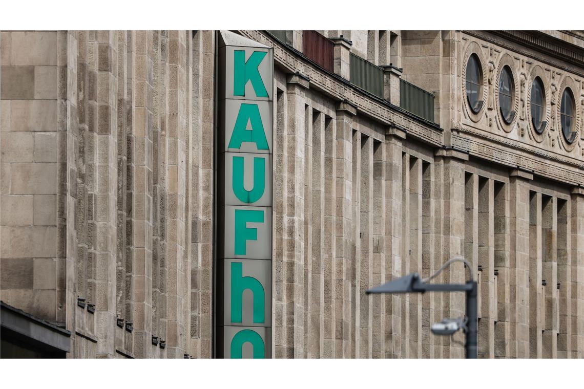 Ein Jahr nach der Insolvenz: Ist Galeria zurück auf Kurs? Die Filiale Hohe Straße in Köln überstand die letzte Insolvenz ebenfalls. In der Stadt gibt es aktuell noch drei Galeria-Warenhäuser.