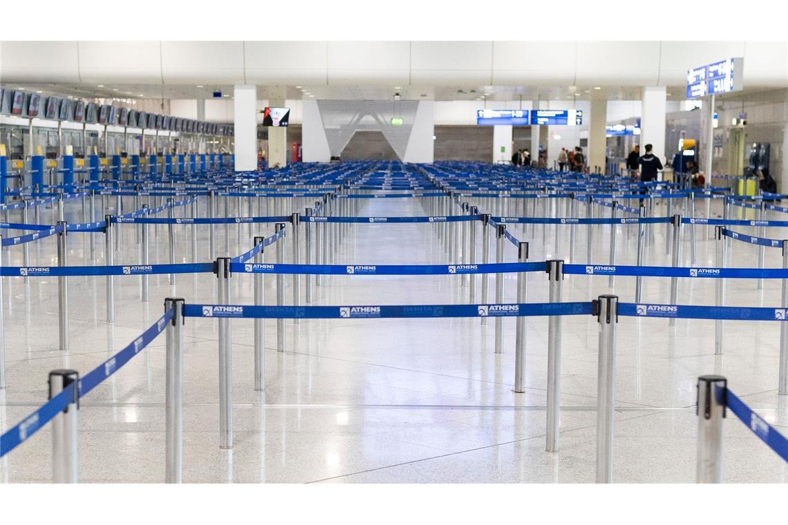 Streiks in Griechenland - keine Flüge und Fähren Die Fluglotsen streiken mit: Nichts geht mehr am Athener Flughafen