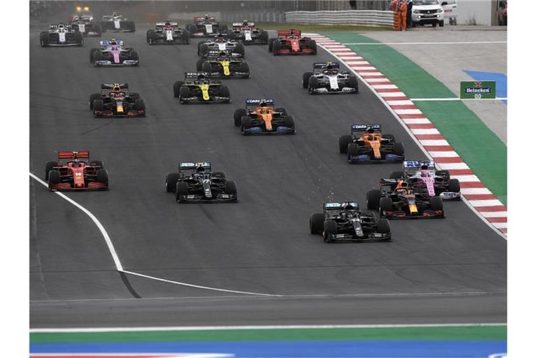Die Formel 1 plant wohl in der kommenden Saison mit einem Rekordkalender von 23 Grand Prix. Foto: Jorge Guerrero/AFP Pool/AP/dpa