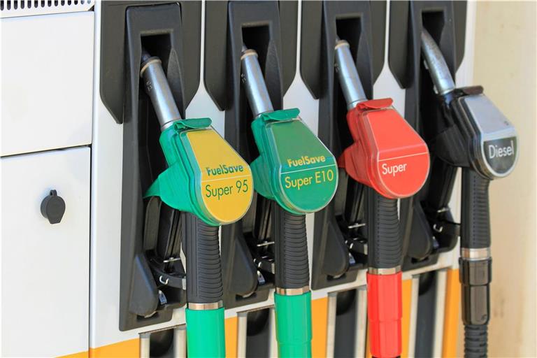 Die fossilen Kraftstoffe tragen wesentlich dazu bei, dass die Klimaziele im Landkreis deutlich gerissen werden. Foto: Adobe Stock/maho