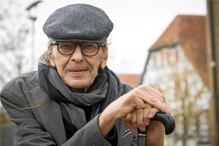 Backnangs fotografisches Gedächtnis Die Fotoausstellungen im Helferhaus für das kommende Jahr hat Peter Wolf bereits durchgeplant. Auch für 2027 hat er schon einige Ideen für neue Themen. Foto: Alexander Becher