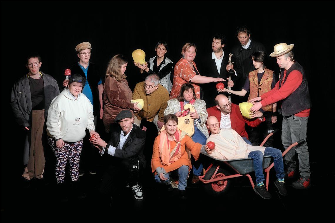 Die Freispieler zeigen ihr drittes Stück im Backnanger Bandhaus Die Freispieler sind bereits ein eingespieltes Team. Foto: Sabine Gärtig