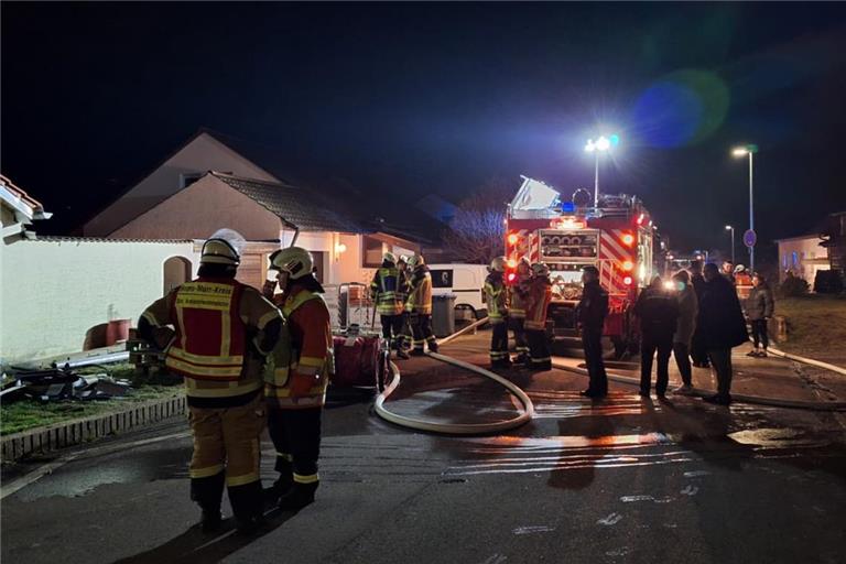 Die Freiwillige Feuerwehr Aspach war am Montagabend im Einsatz. Foto: Kai Wieland