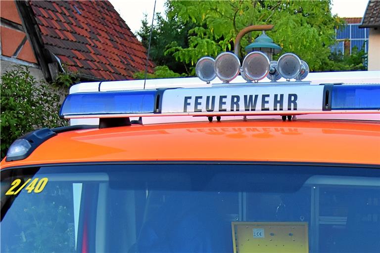 Die Freiwillige Feuerwehr Waiblingen war mit zwei Fahrzeugen und 14 Einsatzkräften vor Ort. Symbolbild: Tobias Sellmaier 
