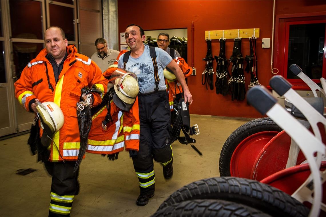 Die freiwilligen Feuerwehrleute geben alles, um möglichst schnell am Einsatzort zu sein. Trotzdem gelingt das oft nicht innerhalb der gesetzlichen Hilfsfristen. Archivfoto: A. Becher