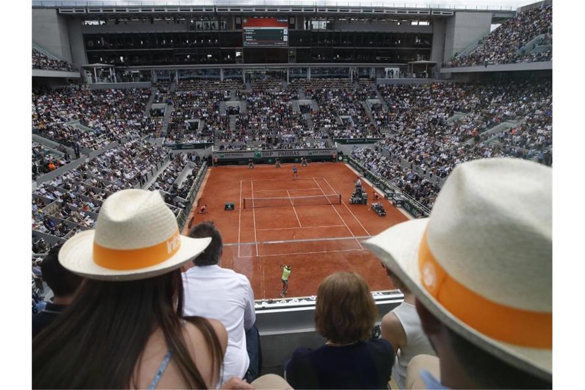 Die French Open in Paris werden in den Herbst verlegt. Foto: Christophe Ena/AP/dpa