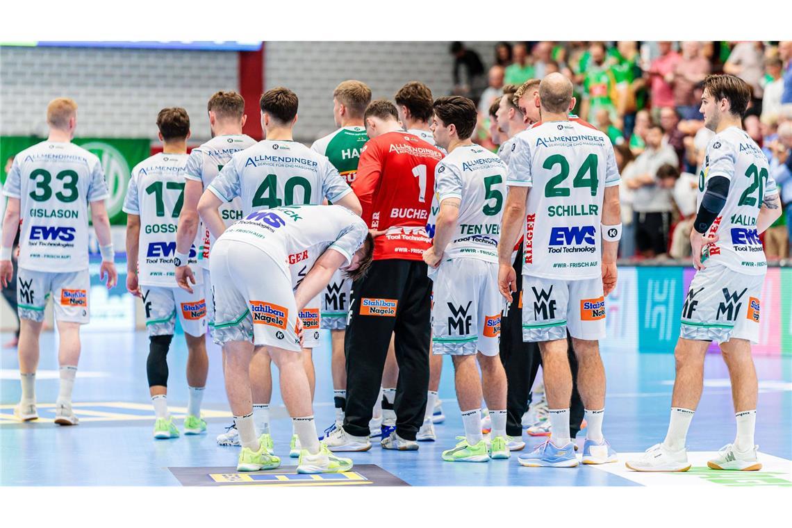 Enttäuschender Start – Frisch Auf lässt Punkt bei Neuling liegen Die Frisch-Auf-Spieler lassen nach der Partie bei GWD Minden die Köpfe hängen.