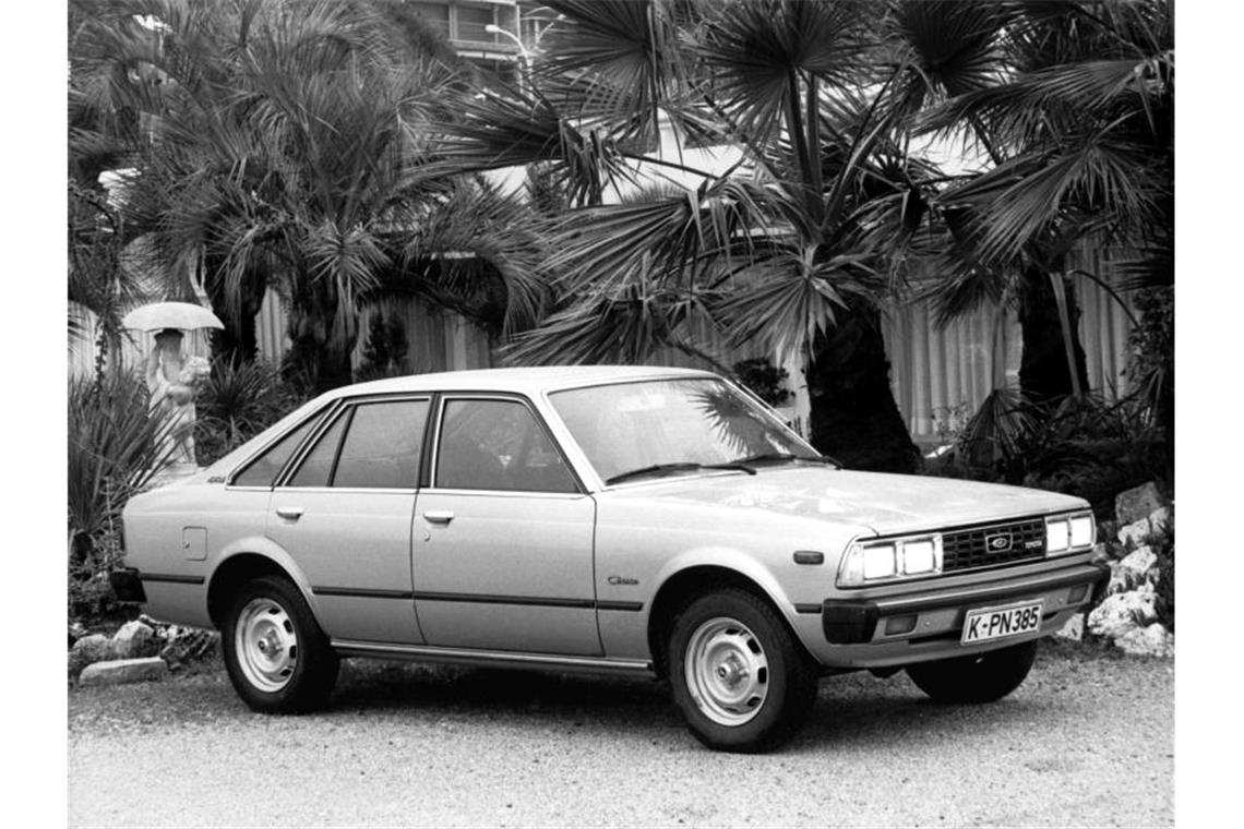 Die fünftürige Liftback-Variante des Toyota "Corona" vom japanischen Automobilunternehmens Toyota. Foto: Friedhelm Lang/dpa