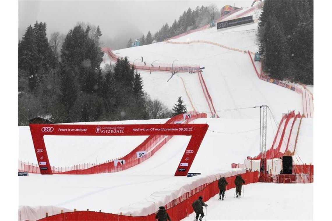 Die für Samstag geplante Hahnenkamm-Abfahrt wurde abgesagt und auf Sonntag verschoben. Foto: Helmut Fohringer/APA/dpa