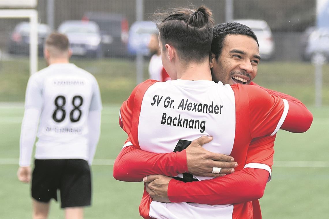 Die Fußballer vom Großen Alexander Backnang möchten auch am Sonntag wieder jubeln. Foto: T. Sellmaier