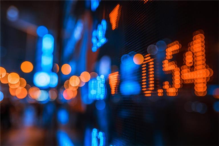 Die GameStop-Aktie verliert am 10. Dezember 2025 deutlich an Wert. Erfahren Sie, welche Faktoren den Kursrückgang ausgelöst haben.