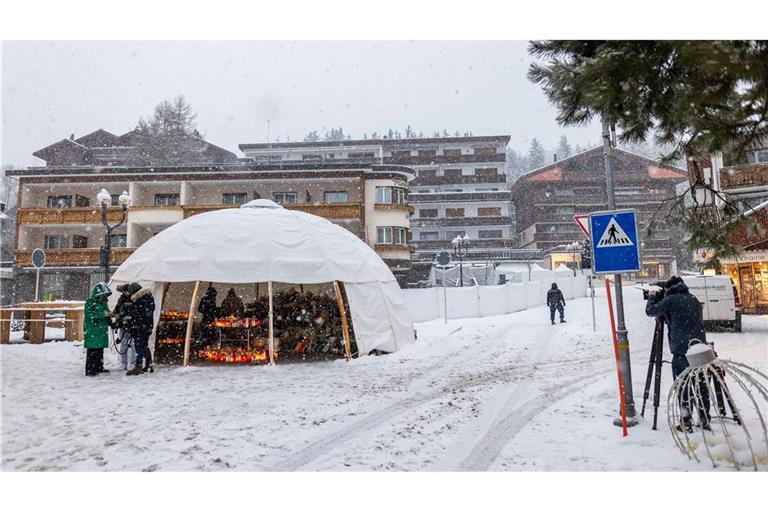 Die Gemeinde Crans-Montana greift jetzt bei Brandschutzmängeln durch. (Archivbild)