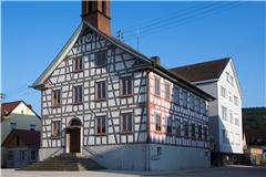 Die Gemeinde Sulzbach muss über 1,3 Millionen Euro Gewerbesteuer zeitnah ans Finanzamt zurückzahlen. Archivfoto: Jörg Fiedler 