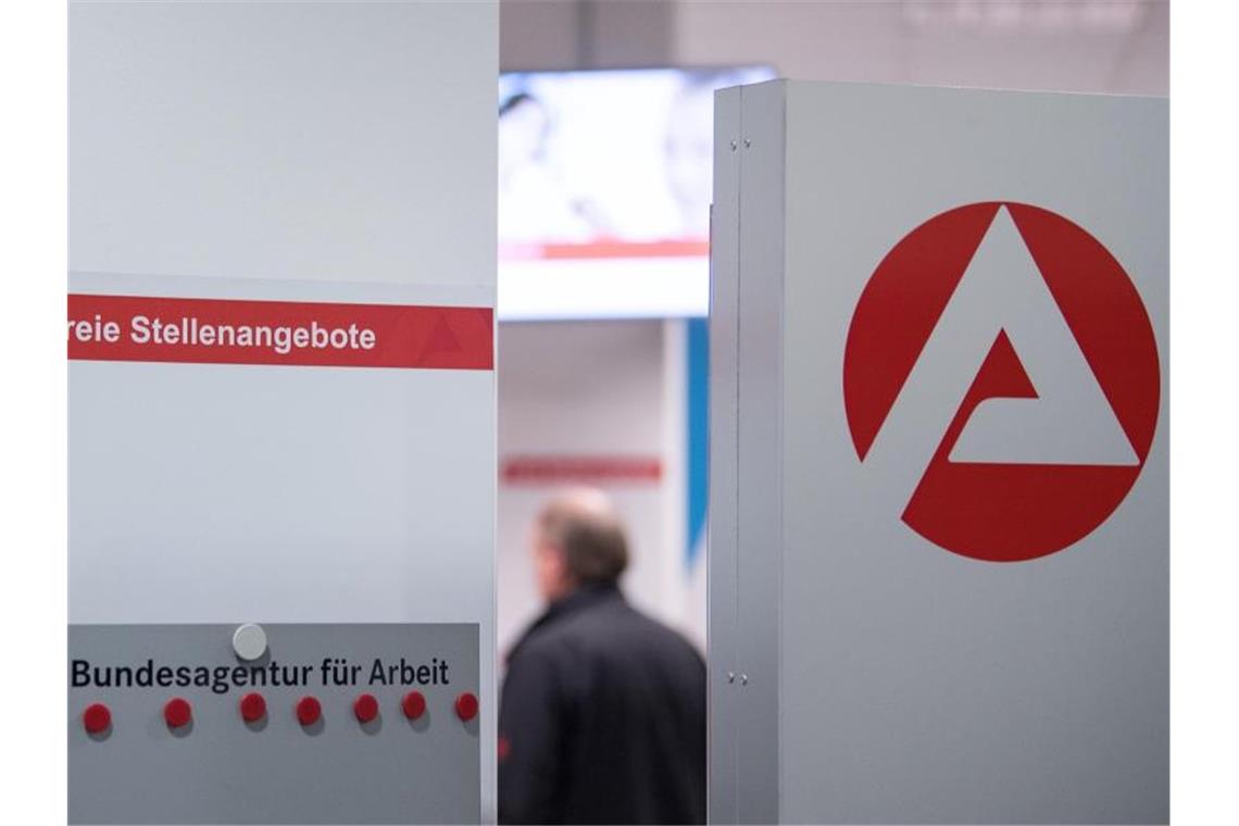 Nachfrage nach Arbeitskräften wieder leicht gestiegen Die gemeldete Arbeitskräftenachfrage hat sich nach dem pandemiebedingten Einbruch weiter erholt. Foto: Sebastian Gollnow/dpa