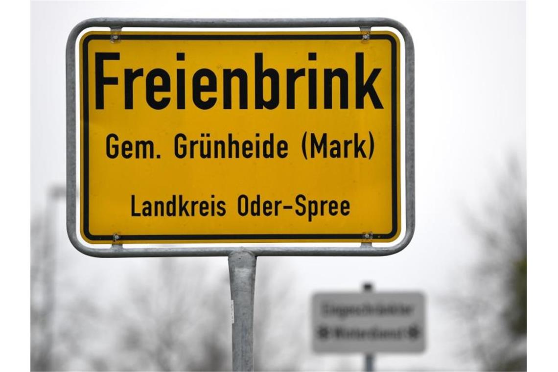 Hoffnung auf 8000 Jobs in Tesla-Fabrik bei Berlin Die geplante Fabrik des Elektroauto-Herstellers Tesla soll in der Brandenburger Gemeinde Grünheide gebaut werden. Foto: Monika Skolimowska/dpa-Zentralbild/dpa