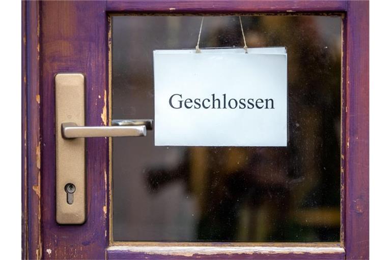 Die Geschäfte sind weiter geschlossen und die Stimmung in der Wirtschaft ist „katastrophal“. Foto: Jens Büttner/dpa-Zentralbild/dpa