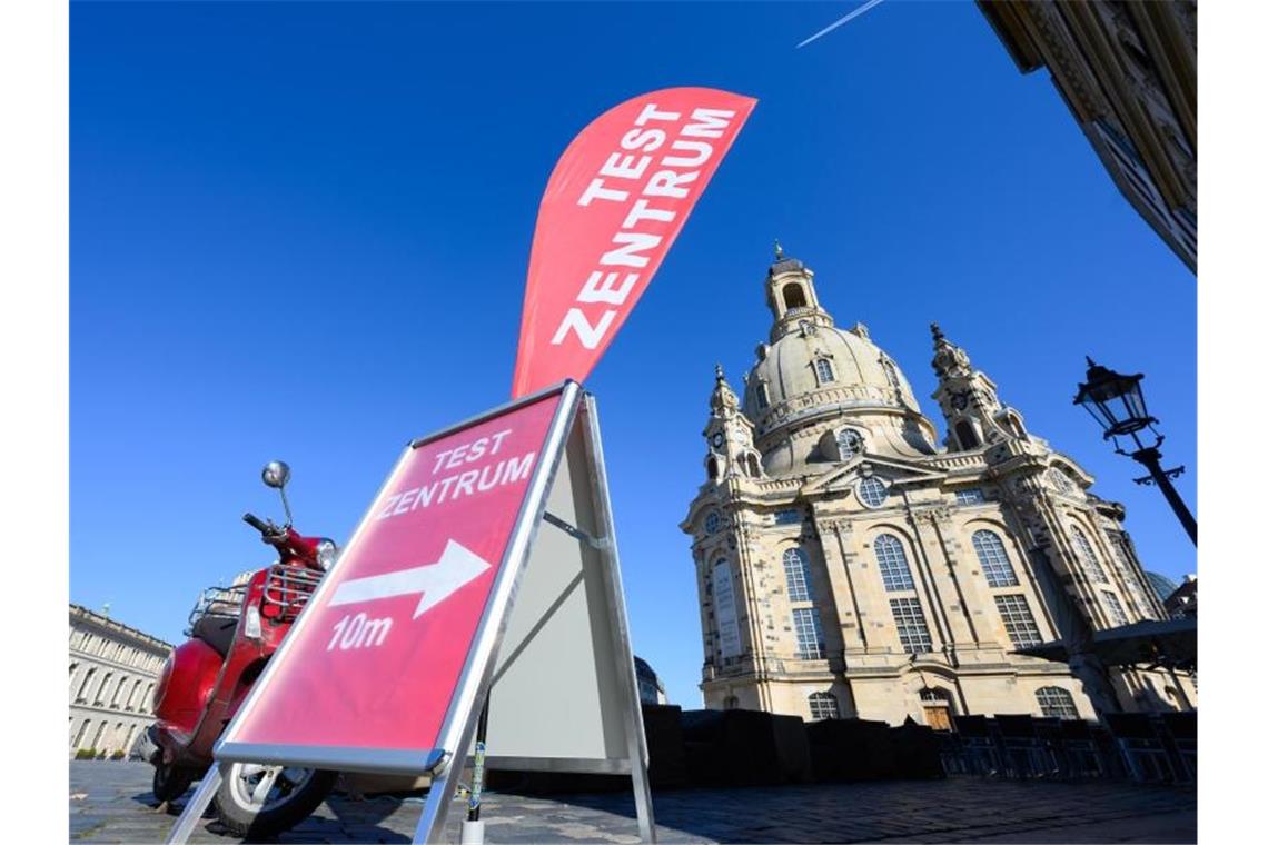 Sieben-Tage-Inzidenz erreicht Höchstwert Die Gesundheitsämter meldeten dem RKI binnen eines Tages 237.086 Neuinfektionen. Foto: Robert Michael/dpa-Zentralbild/dpa