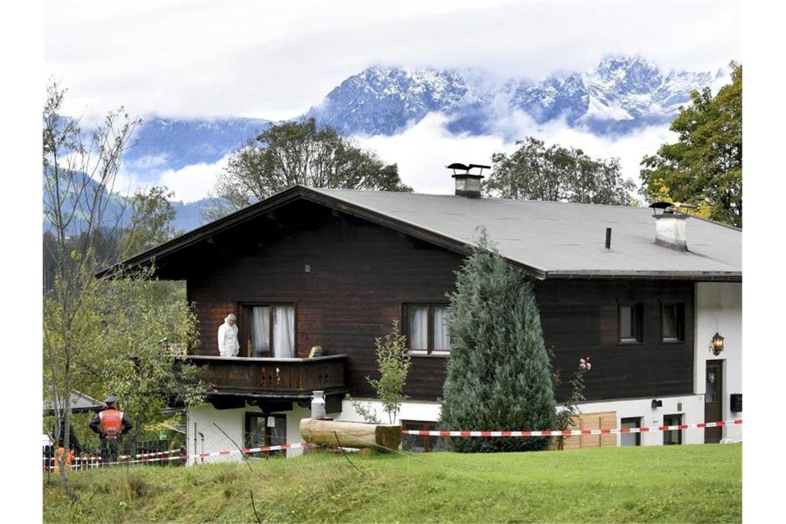 Fünffachmord von Kitzbühel: Lebenslange Haft für 26-Jährigen Die Gewalttat ereignete sich am 6. Oktober 2019 in den frühen Morgenstunden in dem Einfamilienhaus. Foto: Kerstin Joensson/AP/dpa