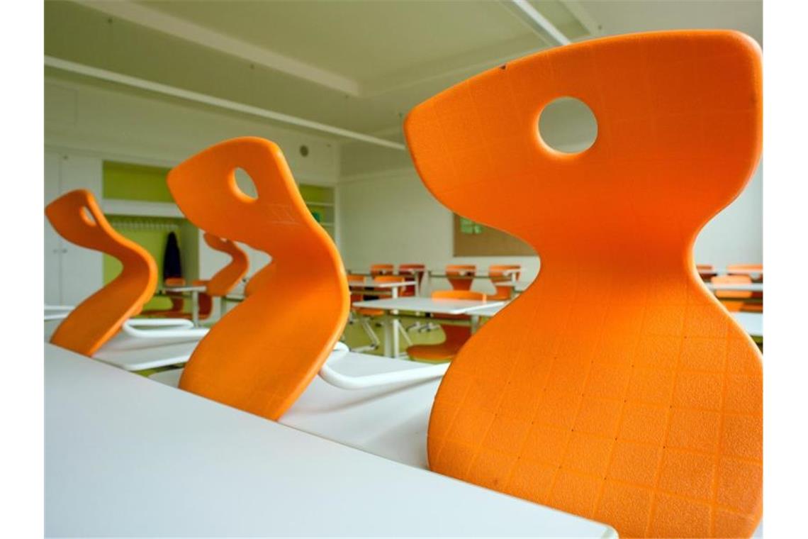 Bundestag beschließt Verdopplung von Kinderkrankentagen Die Gewerkschaft Erziehung und Wissenschaft (GEW) hat sich dafür ausgesprochen, aufgrund der Corona-Umstände in diesem Schuljahr auf das Sitzenbleiben zu verzichten. Foto: Klaus-Dietmar Gabbert/dpa-Zentralbild/dpa