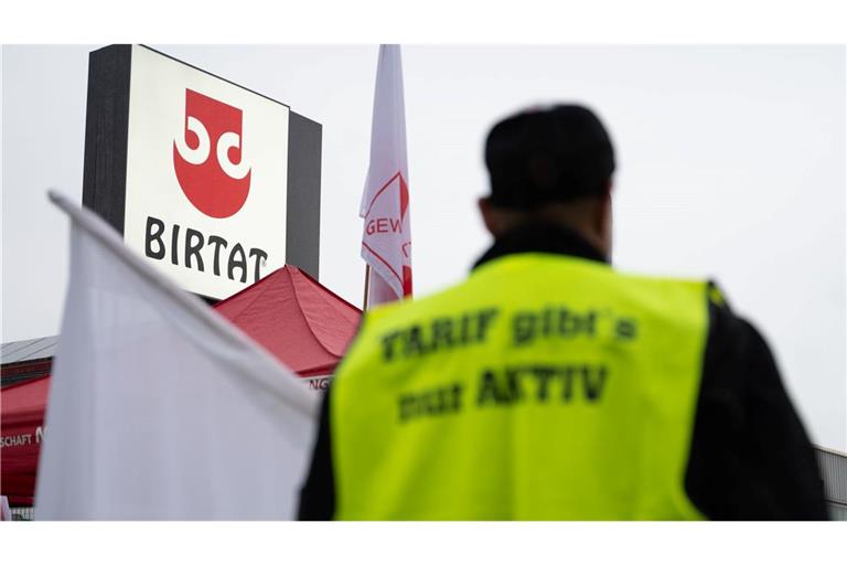 Die Gewerkschaft fordert ein Einstiegsgehalt von 3.000 Euro.