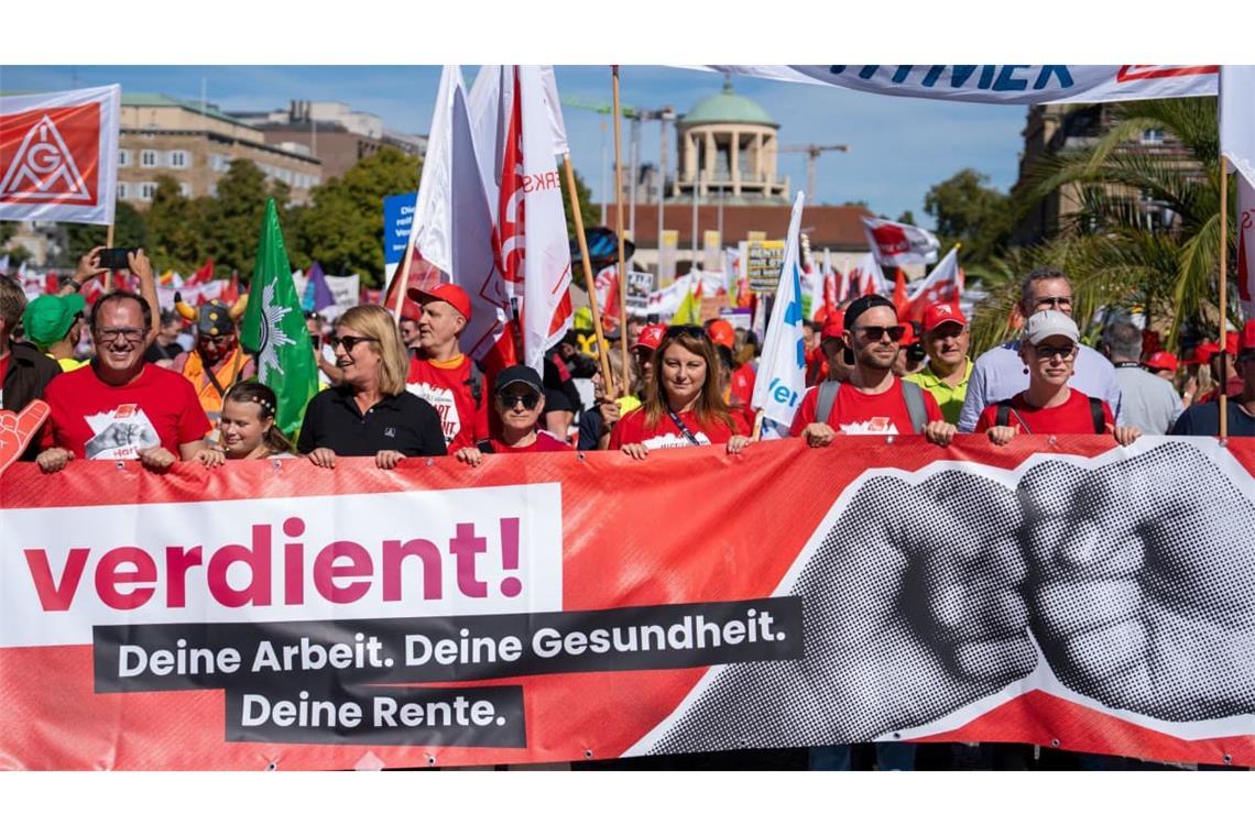 Die Gewerkschaften in Deutschland machen mobil im Kampf für mehr soziale Gerechtigkeit. Sie wehren sich gegen geplante Einsparungen und Veränderungen am Arbeitsrecht.