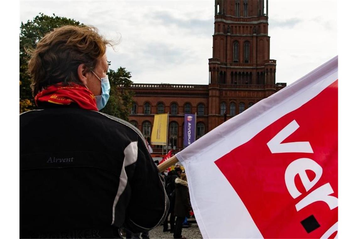 Öffentlicher Dienst vor schwieriger Tarifrunde Die Gewerkschaften wollen einen Ausgleich für die Belastungen der Beschäftigten in der Pandemie herausholen. Foto: Paul Zinken/dpa