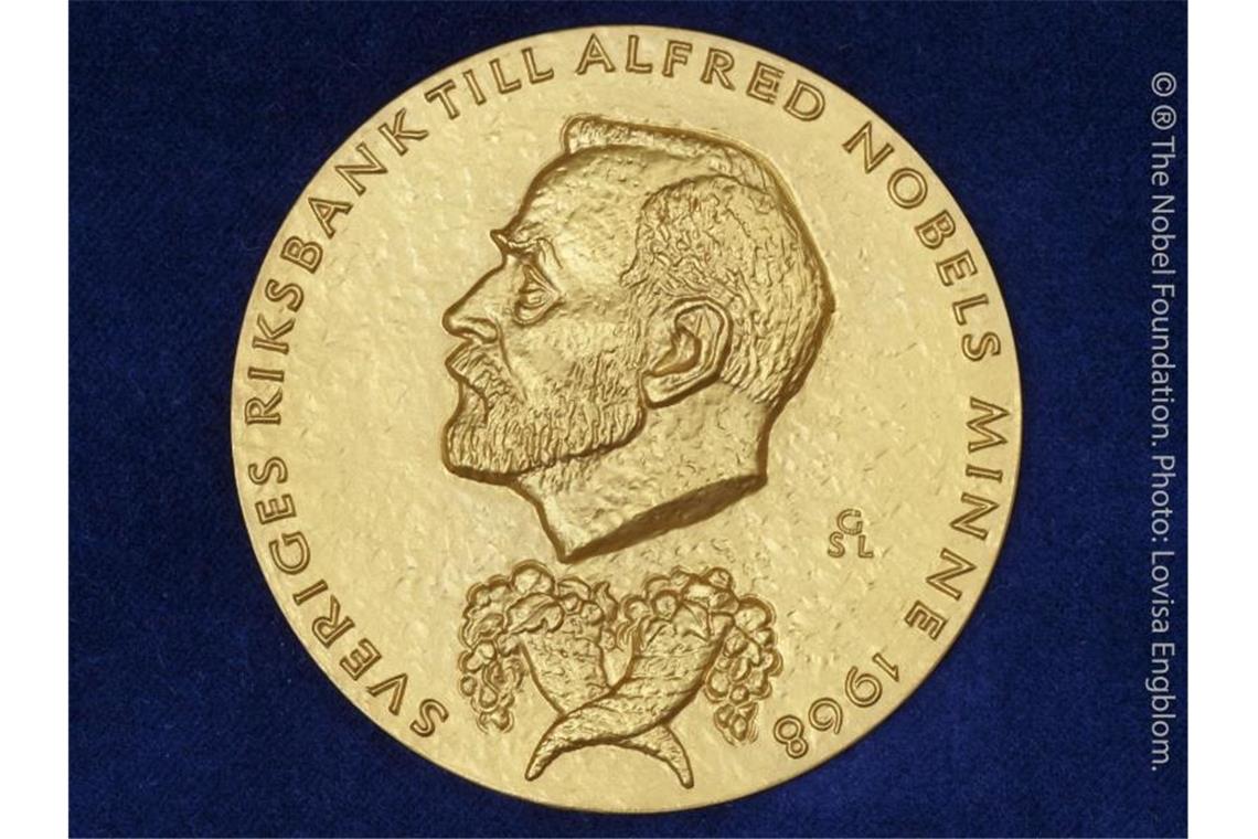 Witschaftsnobelpreis für Ökonomen in den USA Die goldene Medaille, die mit dem Wirtschafts-Nobelpreis vergeben wird. Foto: Lovisa Engblom/The Nobel Foundation/dpa