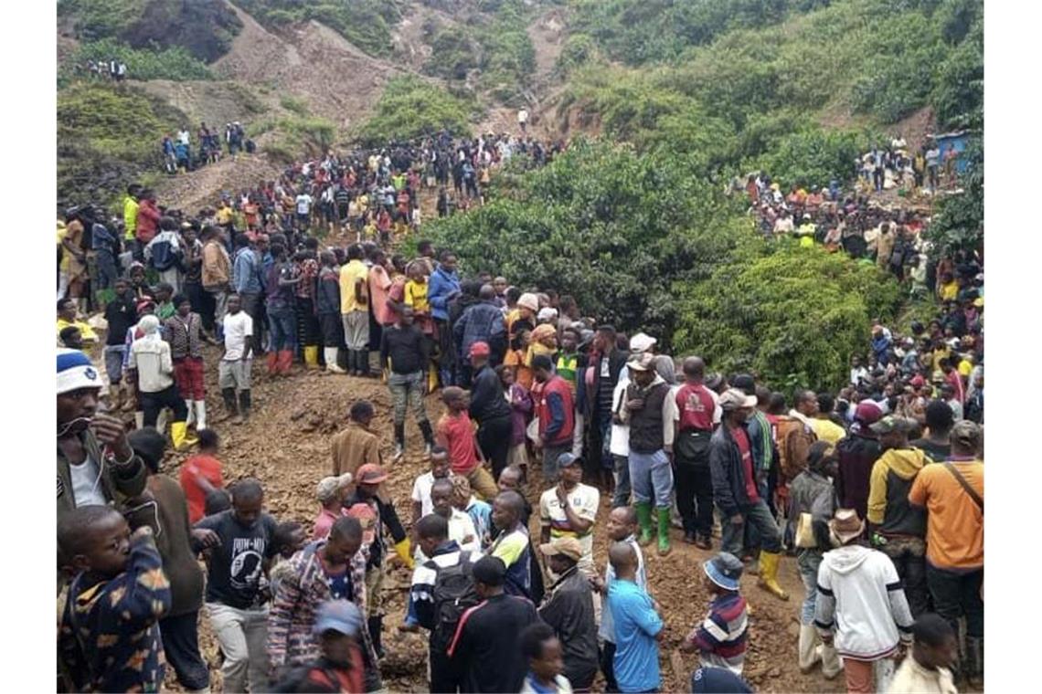 Die Goldmine in Kamituga in der Provinz Süd-Kivu ist am Freitag nach heftigen Regenfällen und Überschwemmungen eingestürzt. Foto: Jeff Mwenyemali/Maisha RDC/AP/dpa