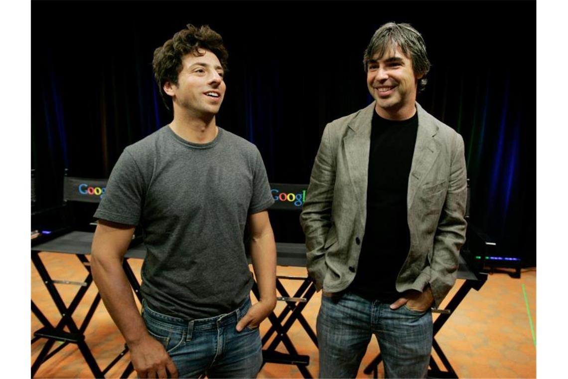 Die Google-Gründer Sergey Brin (l) und Larry Page im Jahr 2008. Foto: Paul Sakuma/AP/dpa