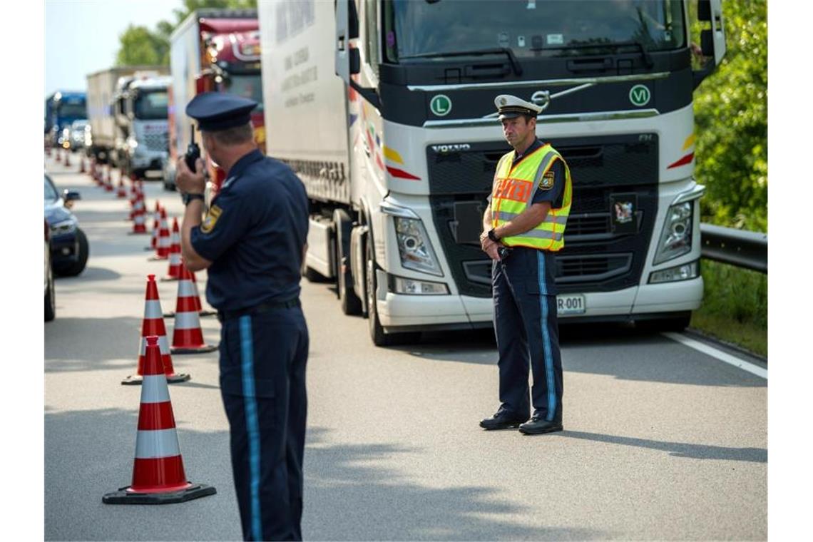 Die Grenzkontrollen durch die Corona-Krise - hier in Bayern - sollen in der EU vereinheitlicht werden. Foto: Lino Mirgeler/dpa