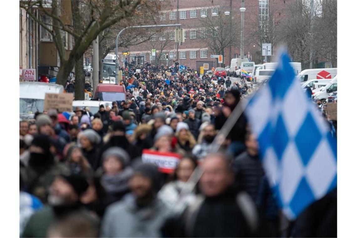 Die größten Demonstrationen gab es am Sonntag in Nürnberg und Schweinfurt. Foto: -/dpa