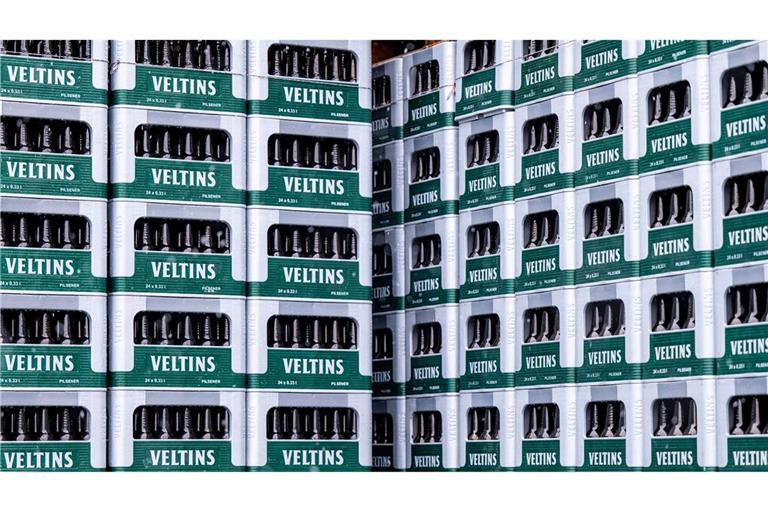 Die Großbrauerei Veltins steigert ihren Absatz entgegen dem schrumpfenden Branchentrend. (Archivbild)