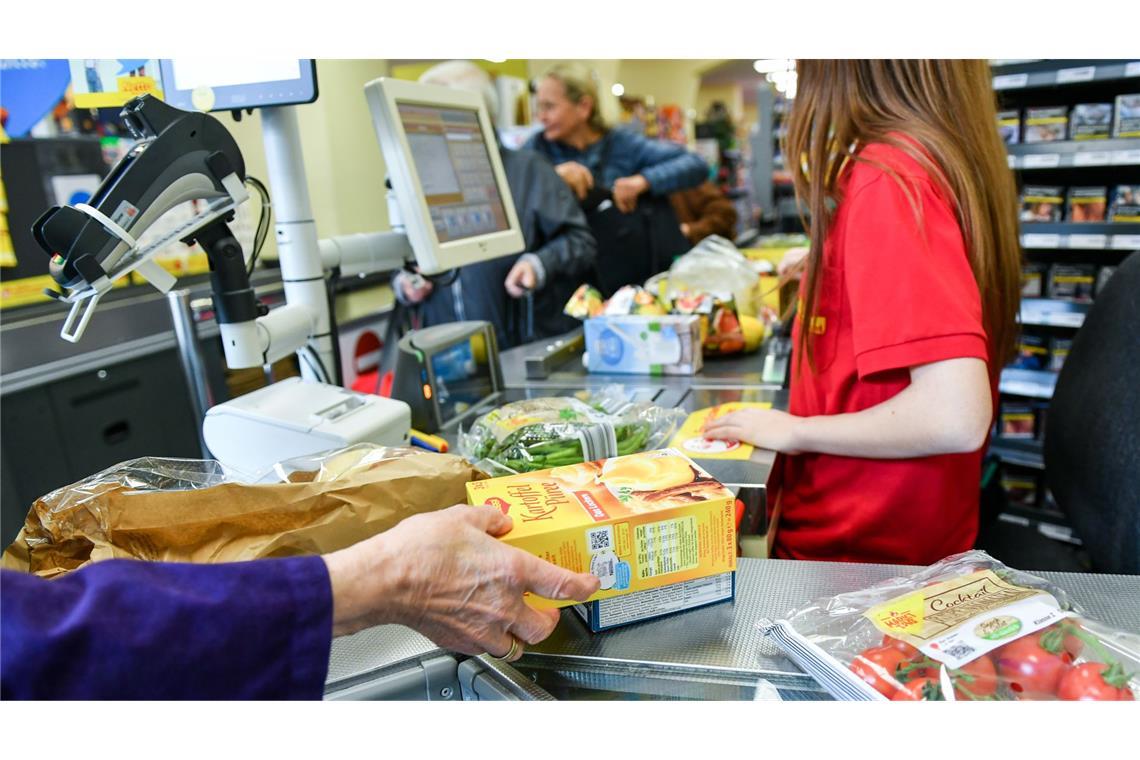 Die große Mehrheit der Beschäftigten im Einzelhandel sieht sich bei der Arbeit oft gehetzt.