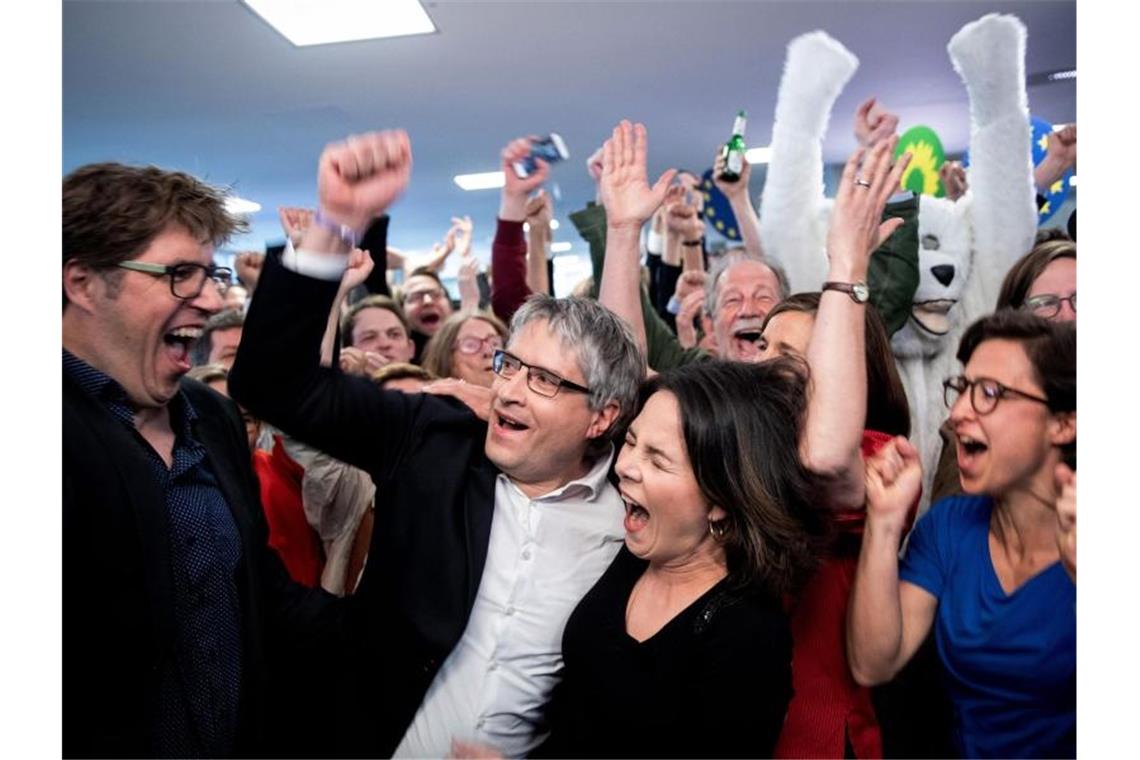 Die großen Sieger: Wie hier bei der Grünen-Wahlparty in Berlin feierten grüne Parteien auch in anderen EU-Staaten deutliche Erfolge. Foto: Kay Nietfeld