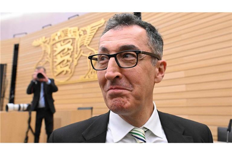 Die Grünen mit Spitzenkandidat Cem Özdemir gewinnen die Landtagswahl in Baden-Württemberg.