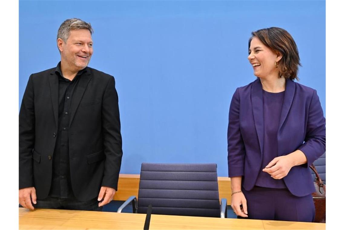 Die Grünen-Spitze: Annalena Baerbock und Robert Habeck. Foto: Bernd Von Jutrczenka/dpa