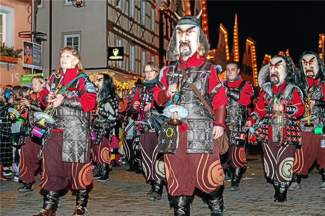 Die Guggamusigg Rommdreibr hat seit 2020 das Häsmotto Samurai. 