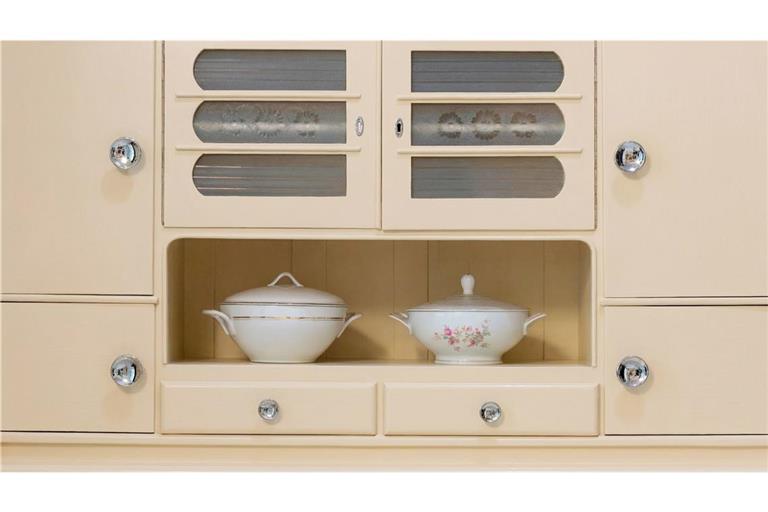 Die gute alte Zeit: Als die Menschen in Deutschland noch alle Tassen im Schrank hatten und die Welt noch nicht aus den Fugen geraten war.