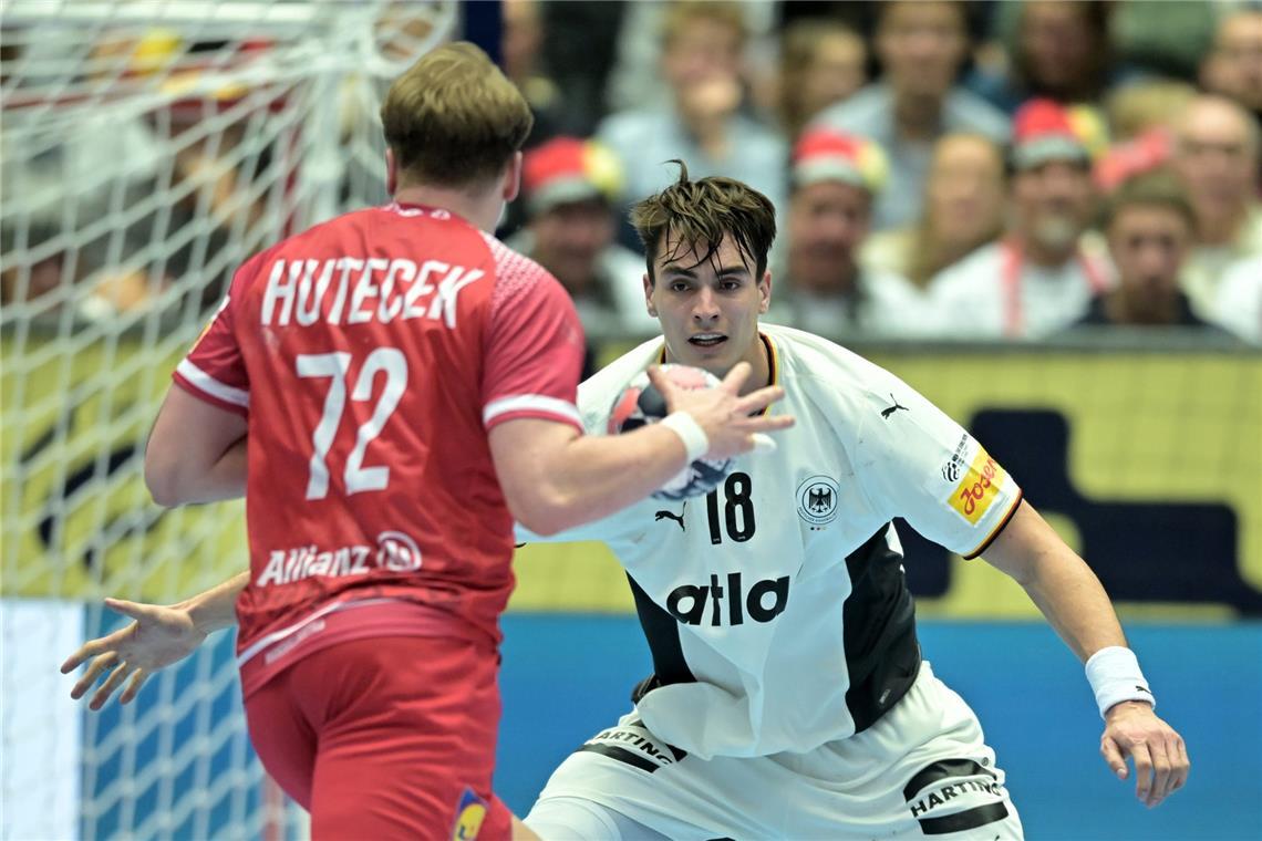 Die Handball-Europameisterschaft der Männer 2026 läuft. Doch wo werden die EM-Spiele im TV und Livestream übertragen?