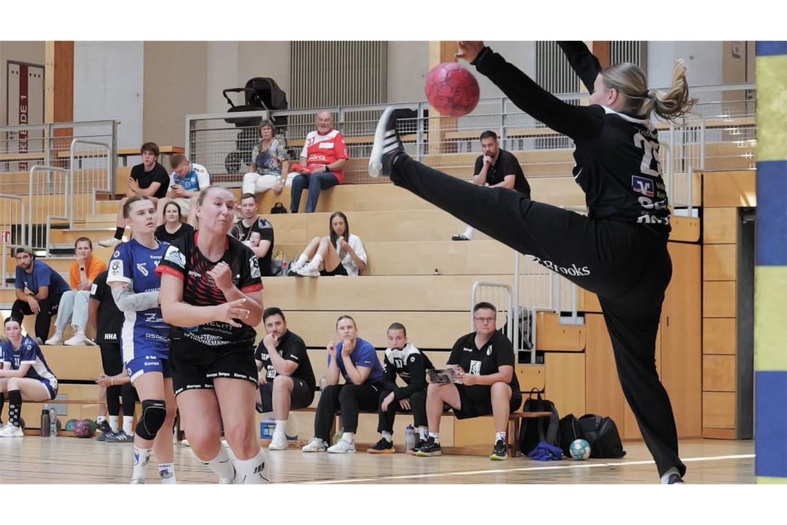 Die Handballerinnen der SG Schozach-Bottwartal (in Schwarz) haben eine schwierige Aufgabe vor sich.