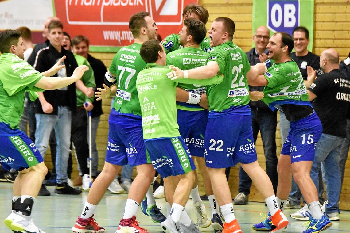 Eine große Gier auf Erfolge entwickelt Die HCOB-Handballer gewannen zehn von zwölf Heimspielen, besonders emotional ging es nach dem Derby gegen Horkheim zu. Foto: T. Sellmaier