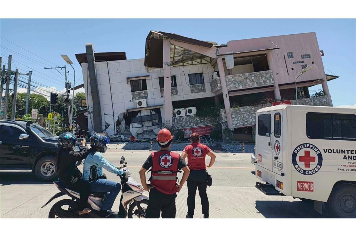 Beben auf Philippinen: Zahl der Toten und Verletzten steigt