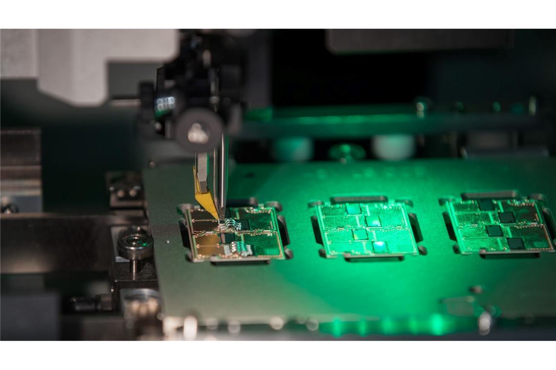 Die Hersteller von Maschinen zur Elektronik-Herstellung schöpfen langsam wieder Hoffnung. (Archivbild)