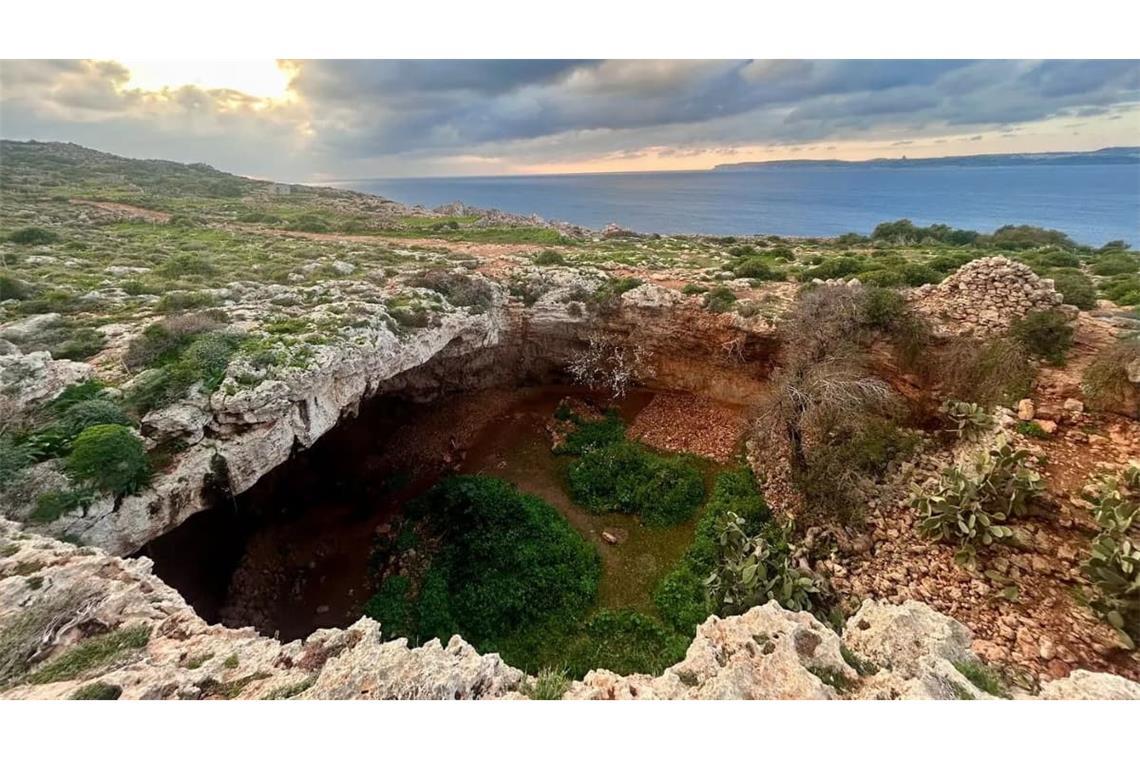 Die Höhlenfundstätte Latnija im Norden der Region Mellieħa auf Malta liefert Hinweise auf eine mehr als 1000-jährige Besiedlung durch Jäger und Sammler.