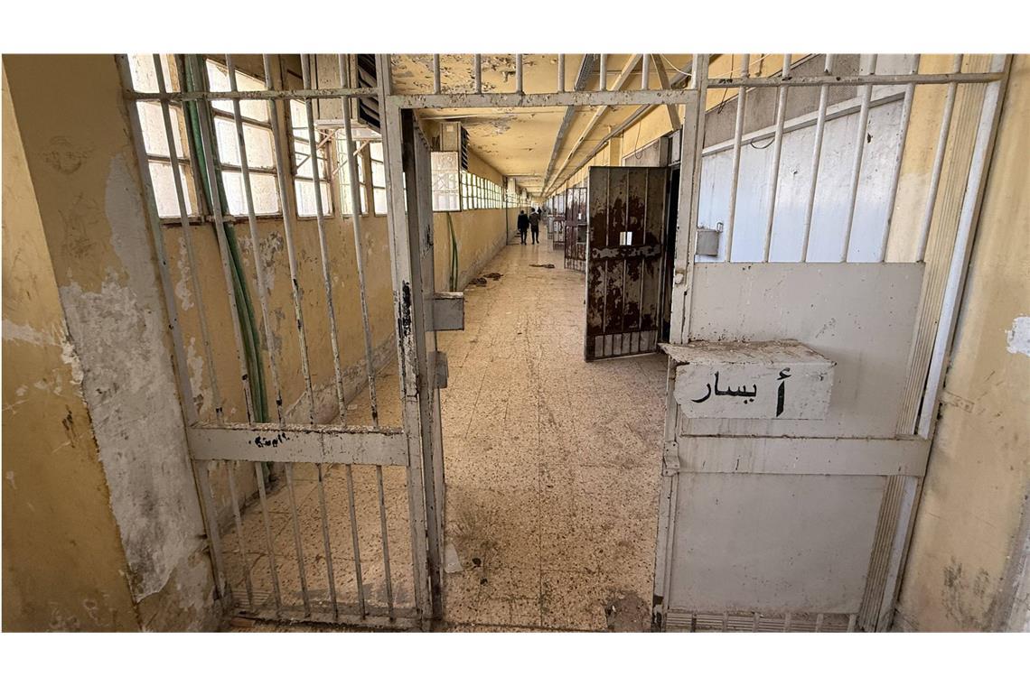Das ist Assads „Schlachthaus“ Saidnaja Die Hölle auf Erden: Wie kein anderer Komplex in Syrien symbolisiert das Saidnaja-Militärgefängnis die Brutalität und Terrorherrschaft des Assad-Clans.