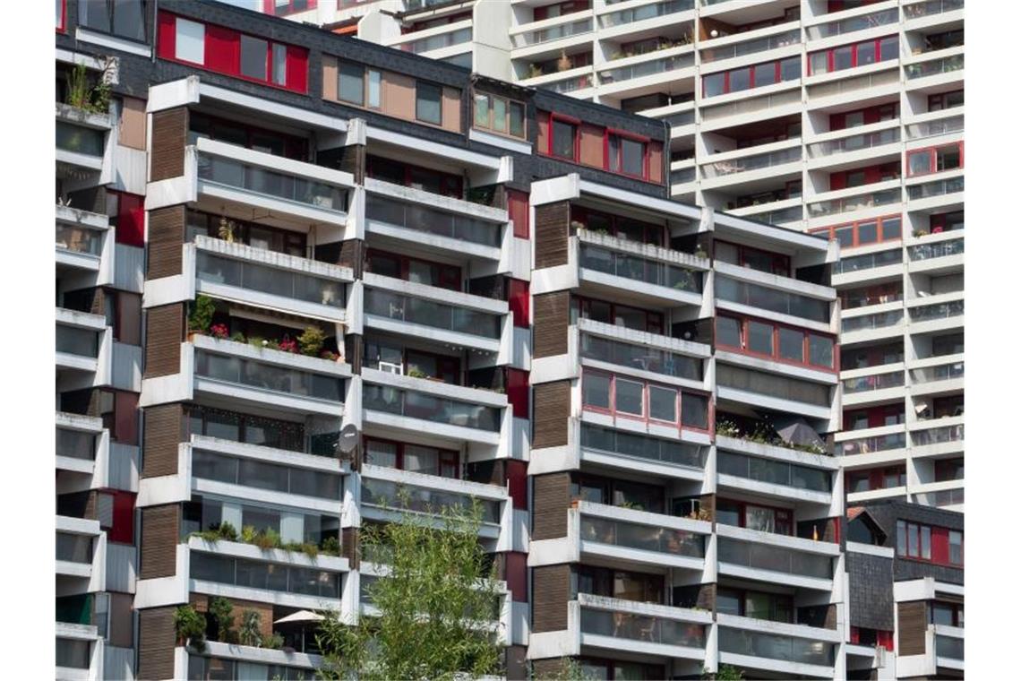 Die Immobilienpreise steigen in Deutschland auch während der Krise weiter. Foto: Hilal Özcan/dpa