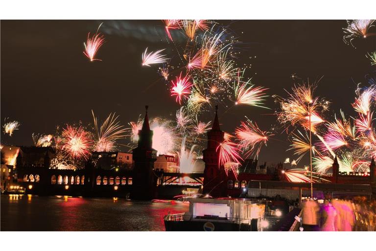 Die Importe von Böllern und Raketen steigen.